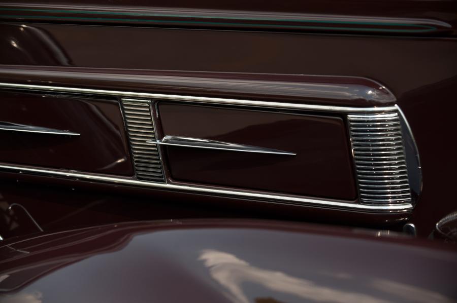  Pierce-Arrow Twelve 5-Passenger Sedan 1936 года  (фото 5 из 13)